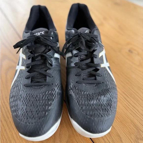 ASICS Men's Black and Gold Athletic Shoes - Picture 2 of 6